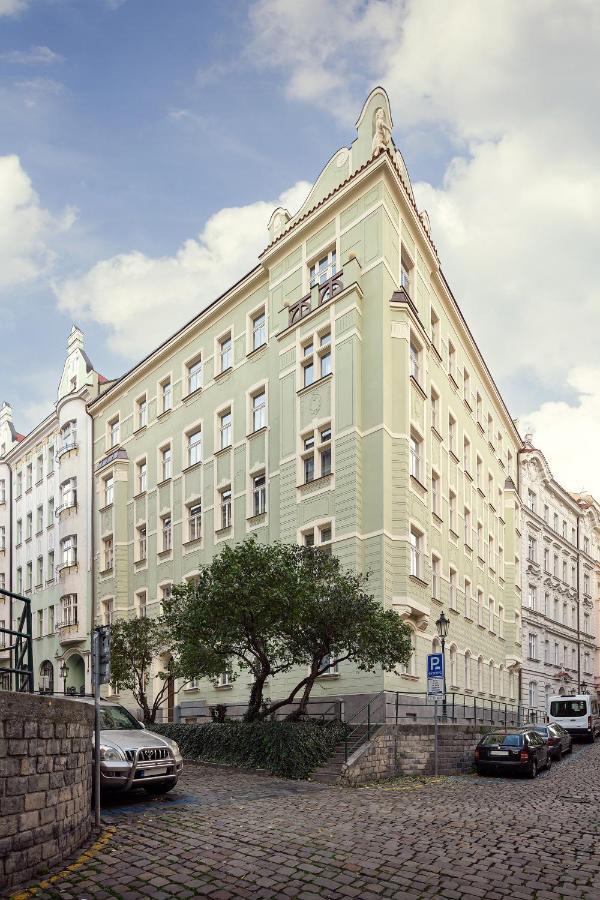 Allure Hotel & Residence Прага Экстерьер фото